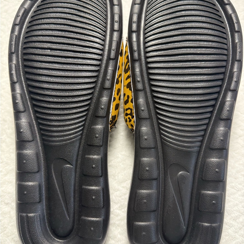 Nike Leopard Print Slides - Picture 3 of 3